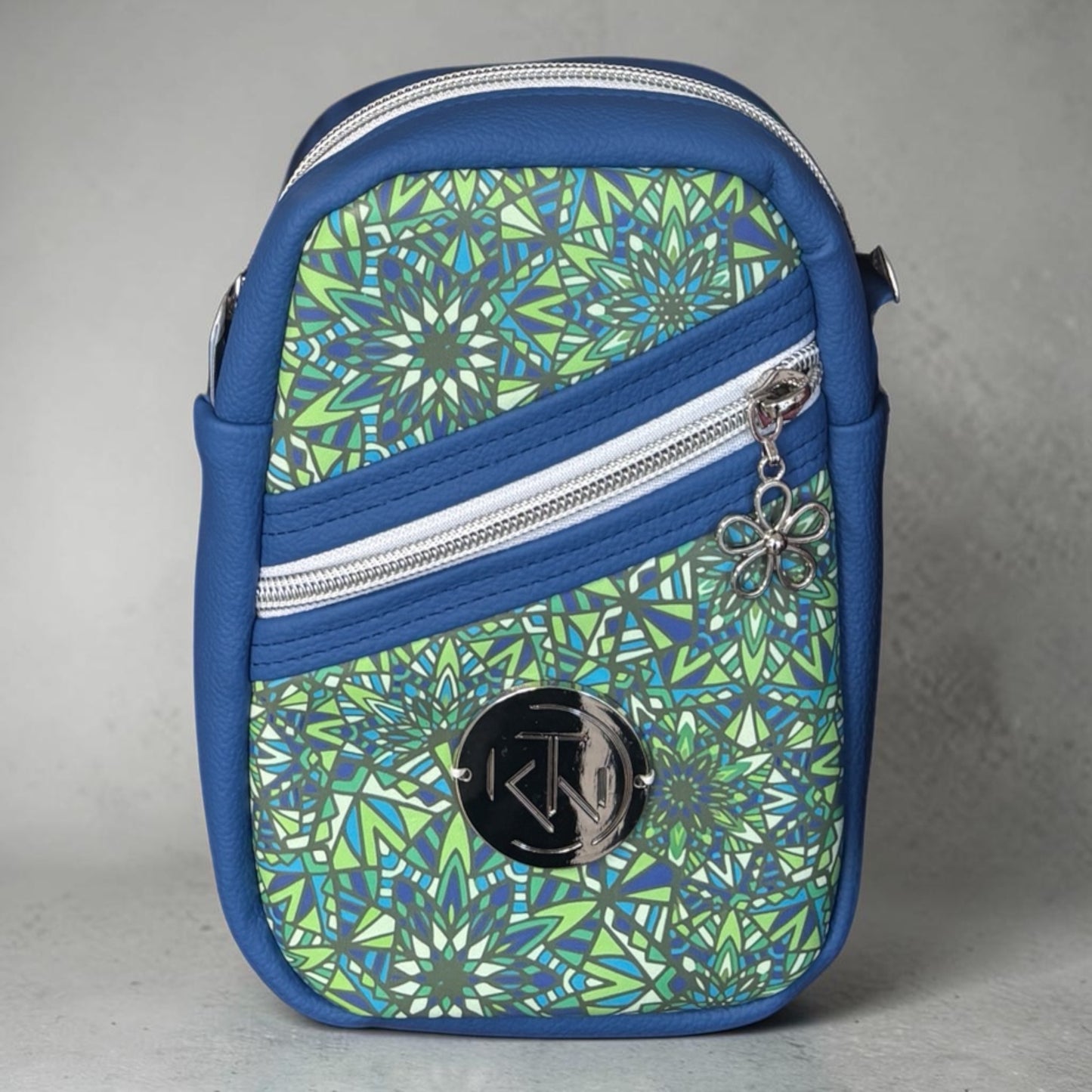Sally Sling - Green Geo