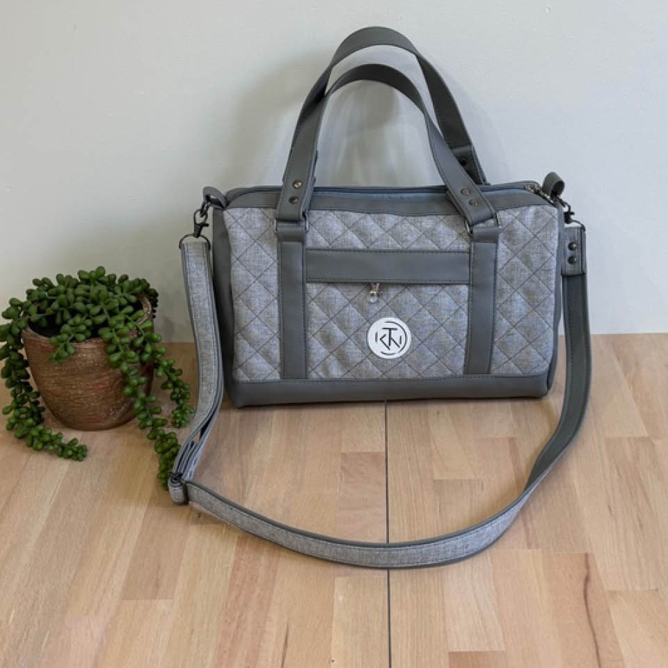 Taffy Duffle - Overnighter - Grey