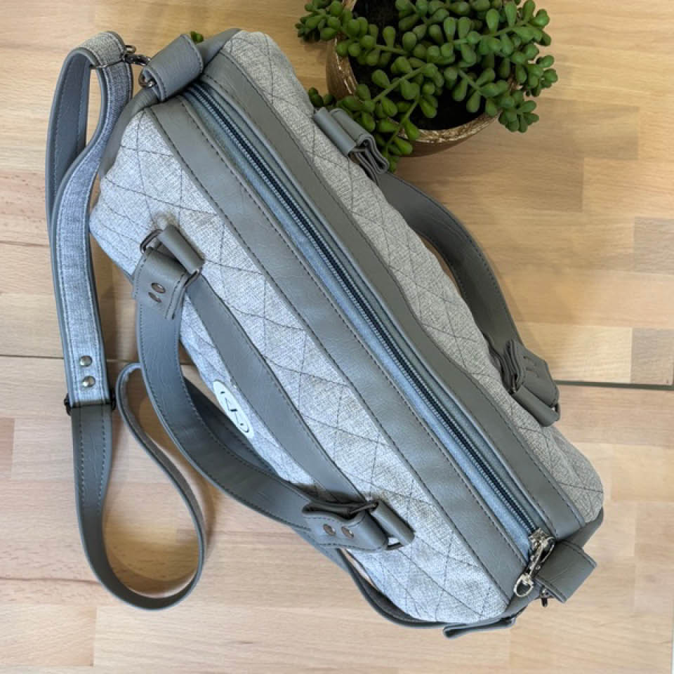 Taffy Duffle - Overnighter - Grey
