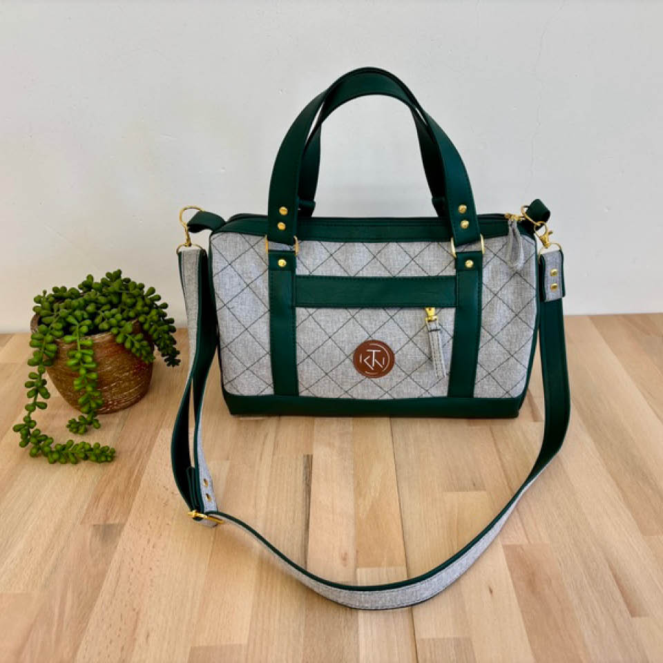 Taffy Duffle - Overnighter - Green