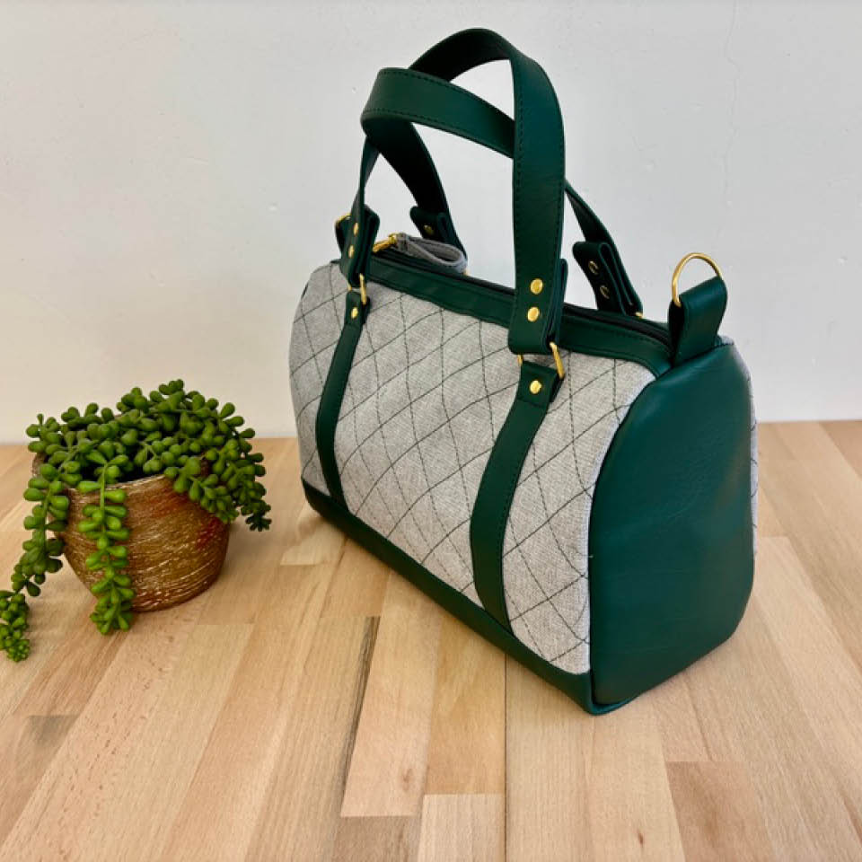 Taffy Duffle - Overnighter - Green