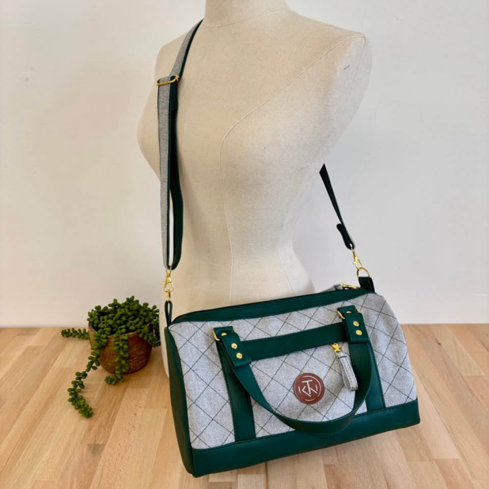 Taffy Duffle - Overnighter - Green