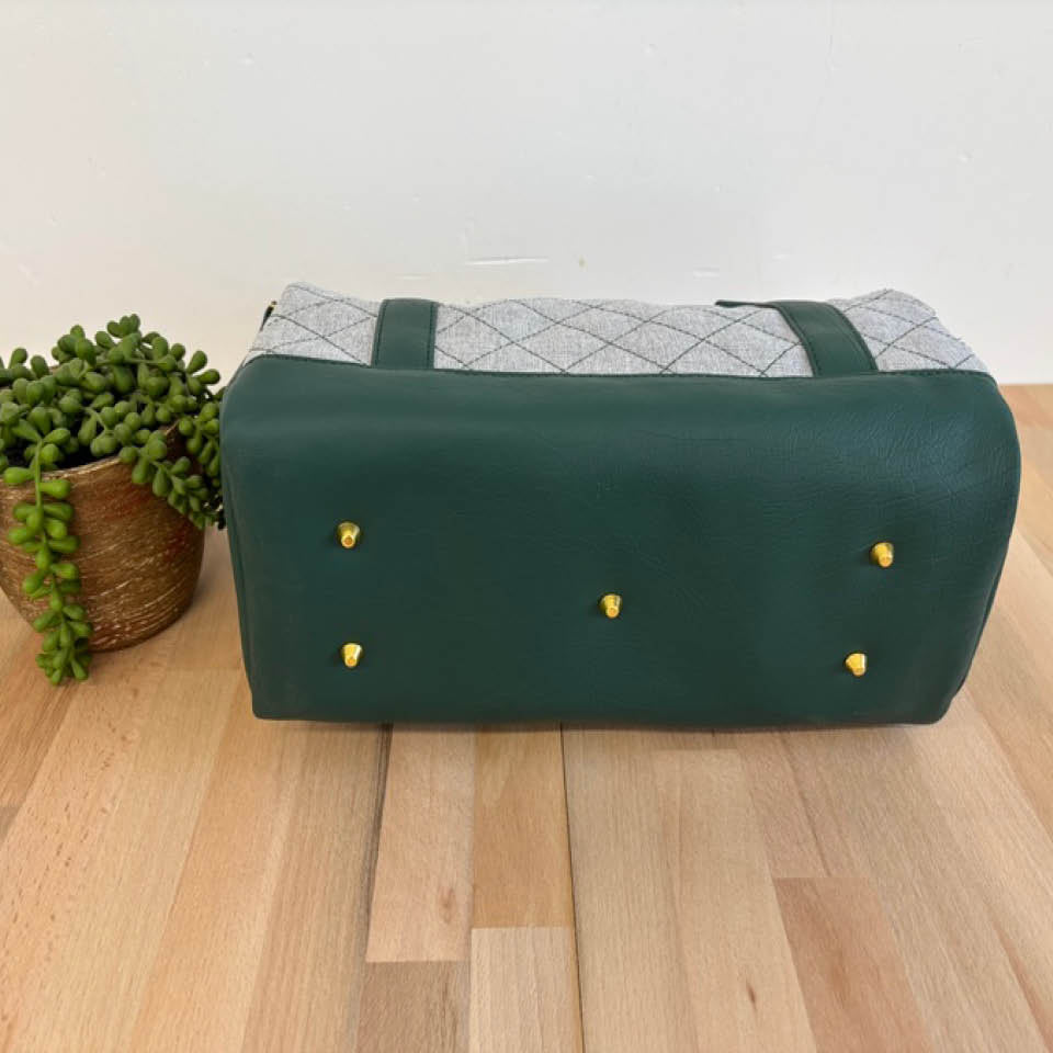 Taffy Duffle - Overnighter - Green