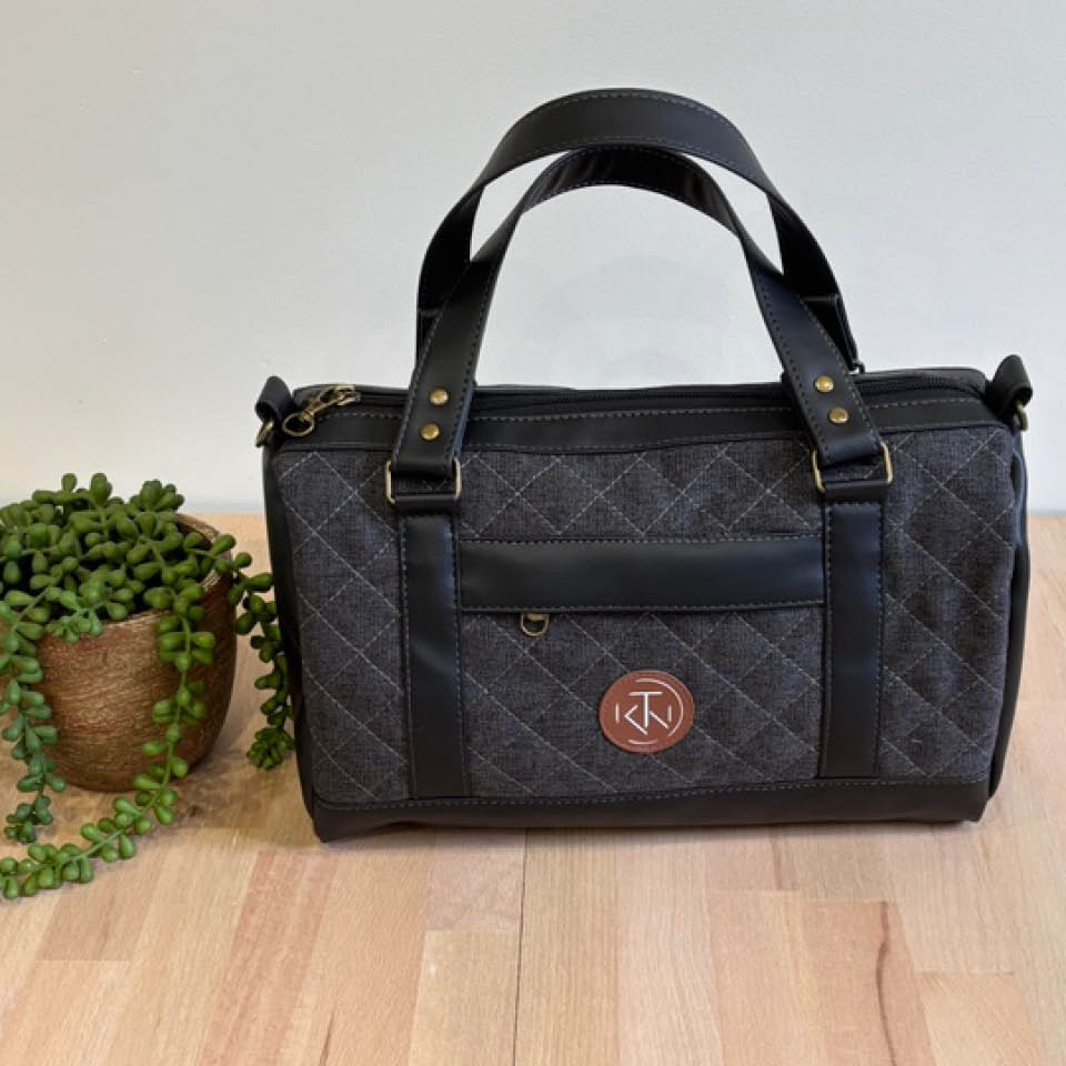 Taffy Duffle - Overnighter - Black